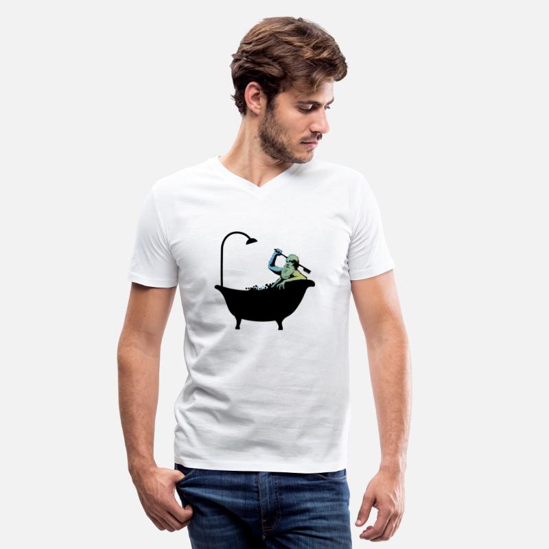 Banksy - Grandpa in the bathtub