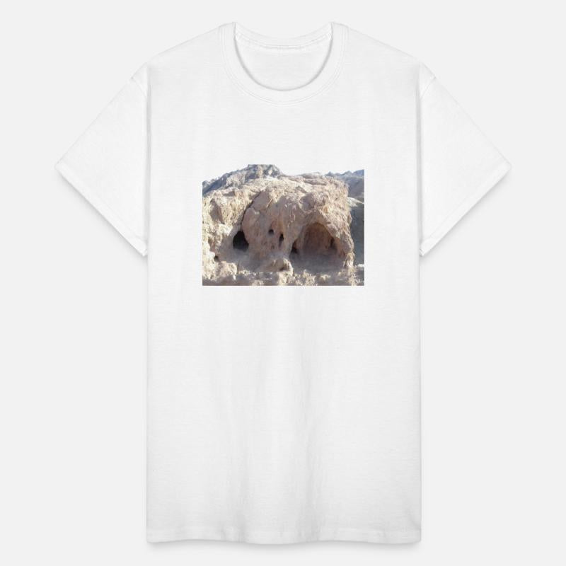 A strange cave in Al Tuwailat Valley, Egypt