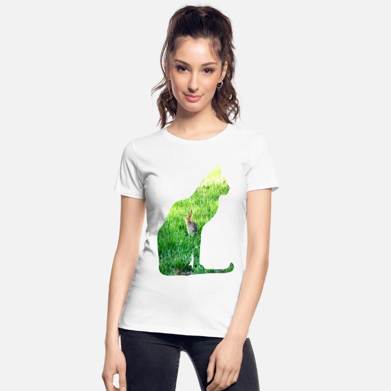 Cat Ate The Rabbit in The Grass