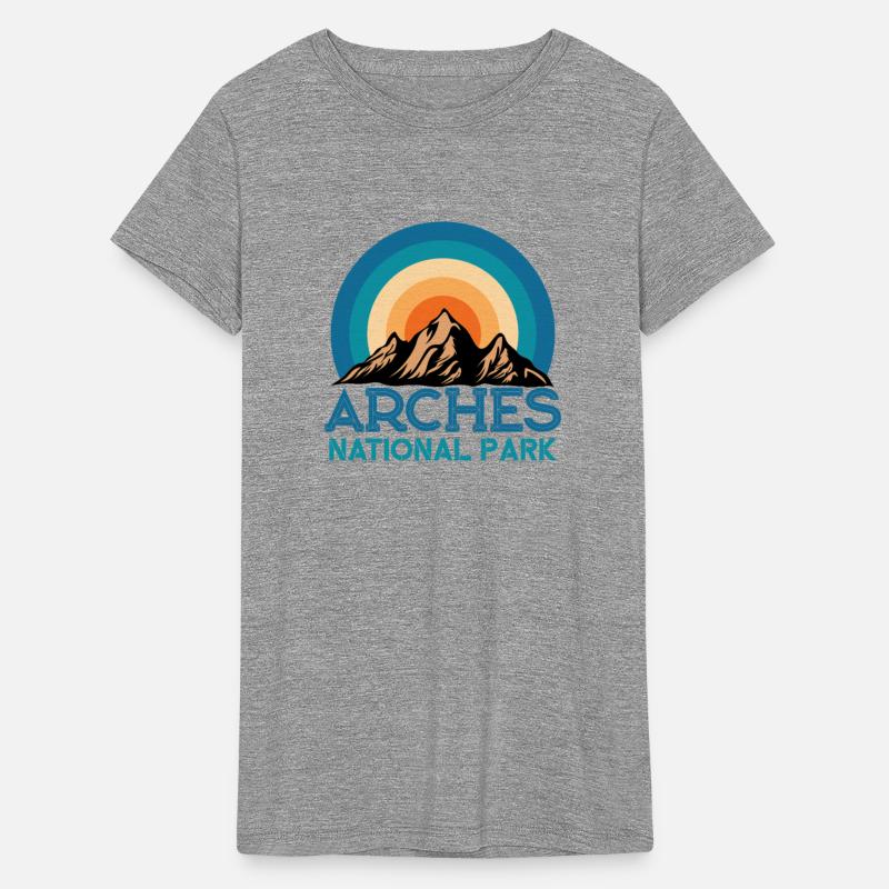 Cool Vintage Retro Arches National Park Mountain